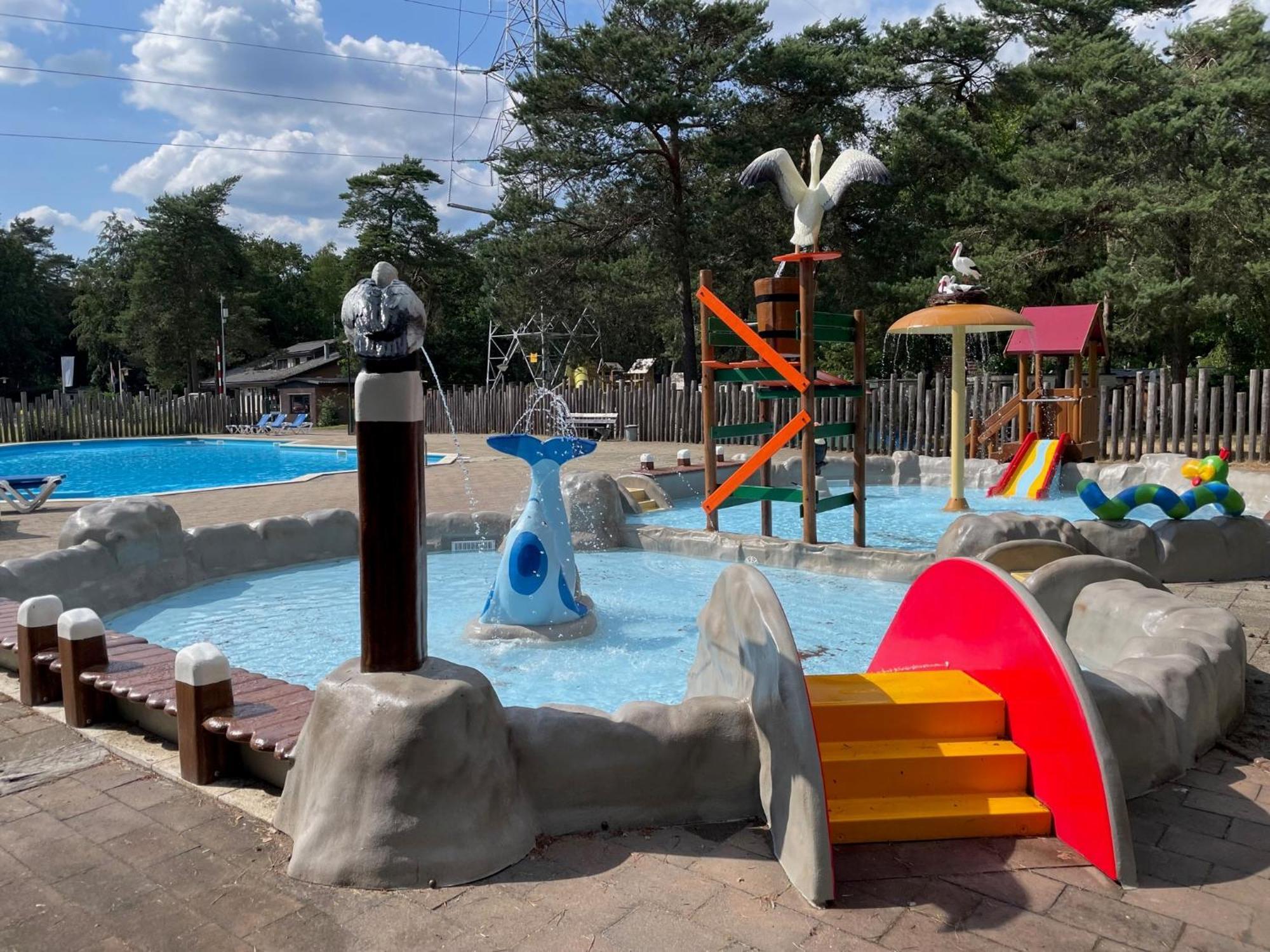 Vakantiepark Hertenhorst ベークベーゲン エクステリア 写真
